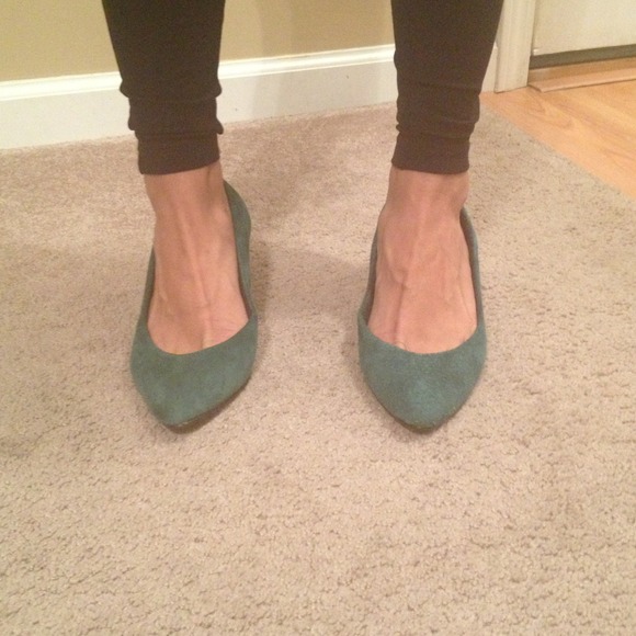 AJ Valencia teal suede heels from Nordstrom - Picture 2 of 4