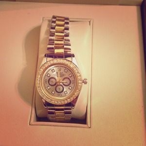 Very very very chic watch