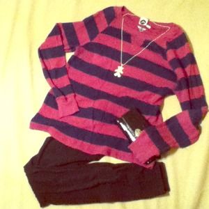 Purple & Navy Roxy Sweater 💜😊
