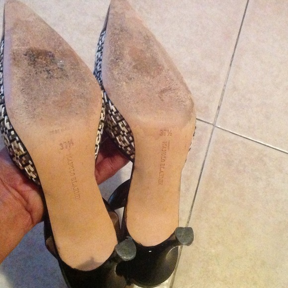 Manolo Blahnik Woven & Patent Leather Slingbacks - Picture 4 of 4