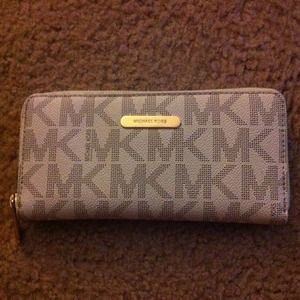 Michael Kors wallet and ring bundle