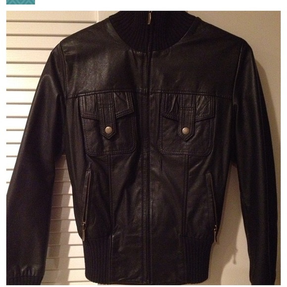 ❌❌❌SOLD❌❌❌ Black leather bomber jacket