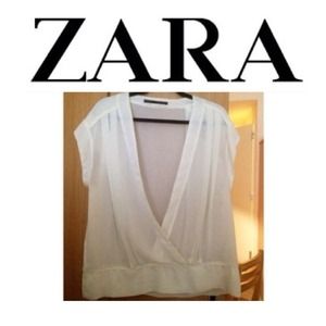 ✨HOST PICK 12/15✨White Zara Top