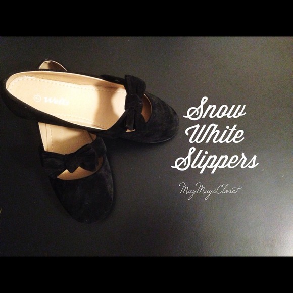 🔷SOLD IN A BUNDLE🔷 🎀 Host Pick 🎀 Black Flats
