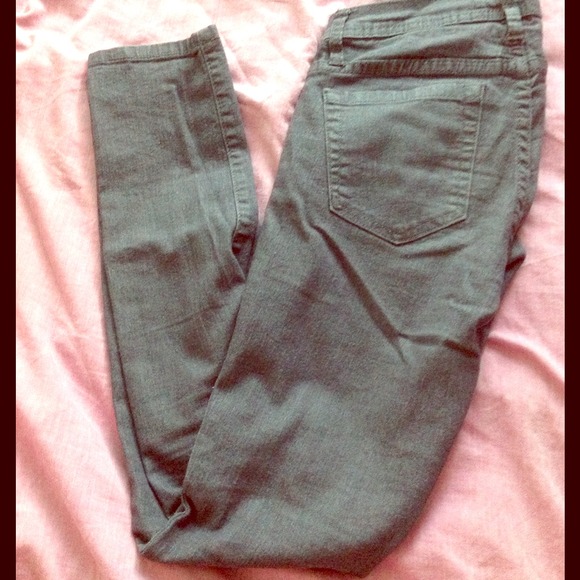 Gray skinny jeans