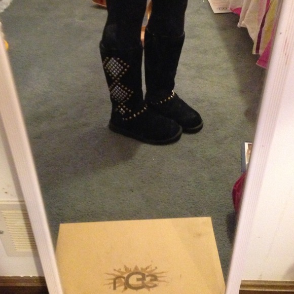 UGGS
