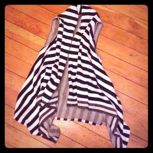 Striped Gap sleeveless cardigan sweater