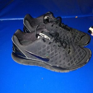 ✋👉SOLD!!!👈✋Nike Free TR