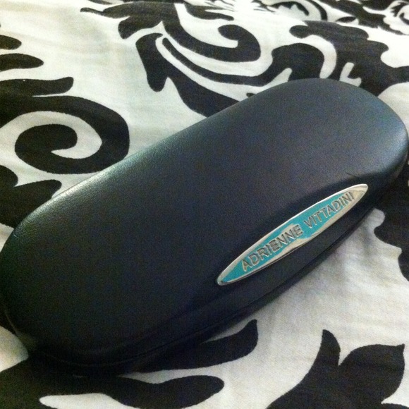 Adrienne Vittadini glasses case