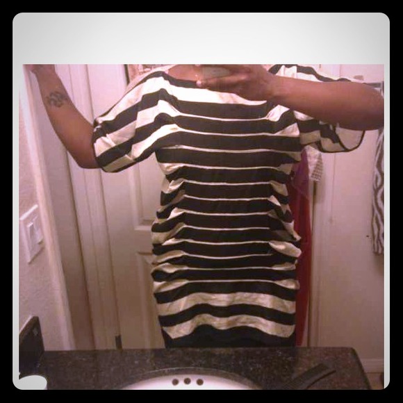 👚🙆Black and gold stripped oversize blouse👚🙆