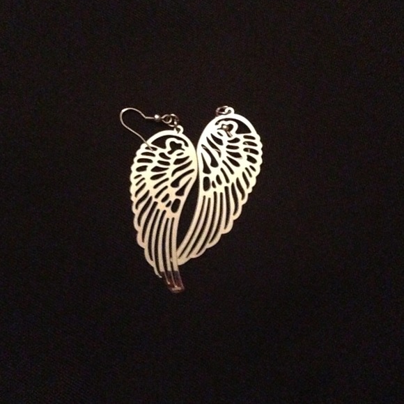Wing earrings