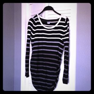 <SOLD>Maternity top