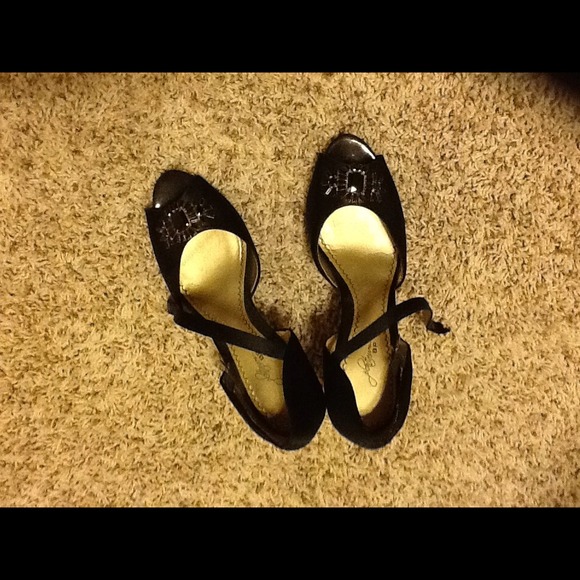 Shoes - Picture 3 of 4