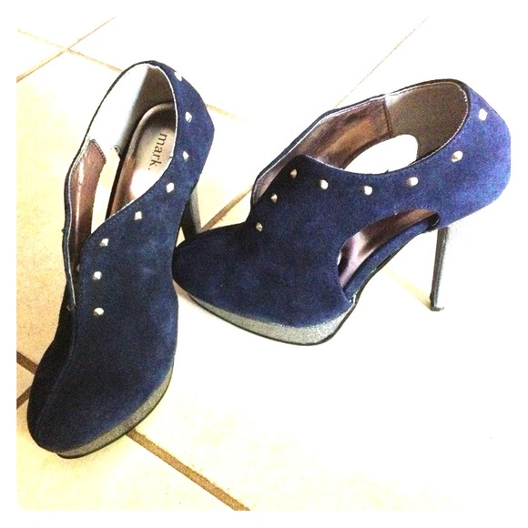 High Praise Heels - Picture 1 of 4