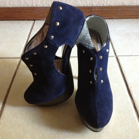 High Praise Heels - Picture 2 of 4