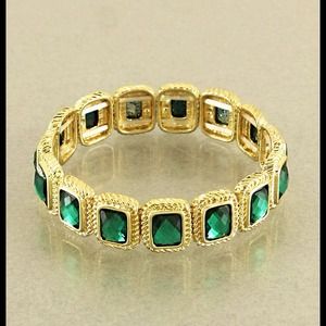 Gold & emerald stretch bracelet.