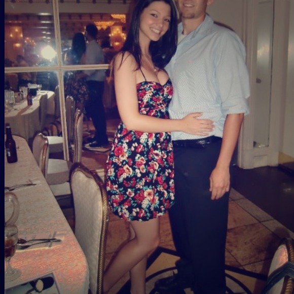 Dresses & Skirts - Floral dress