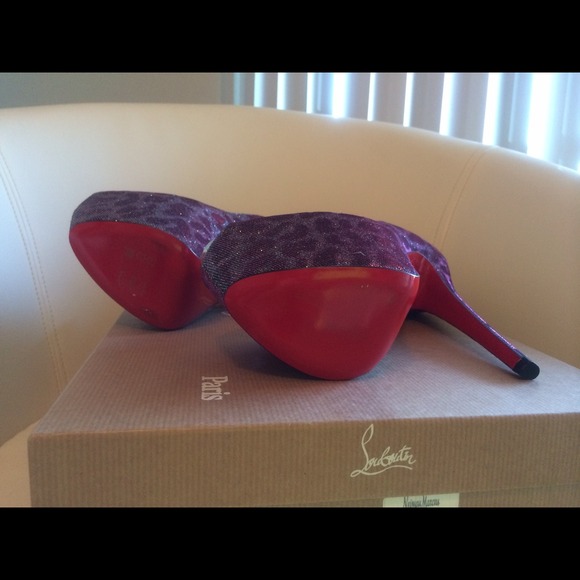 Christian Louboutin SOLD - Picture 2 of 4