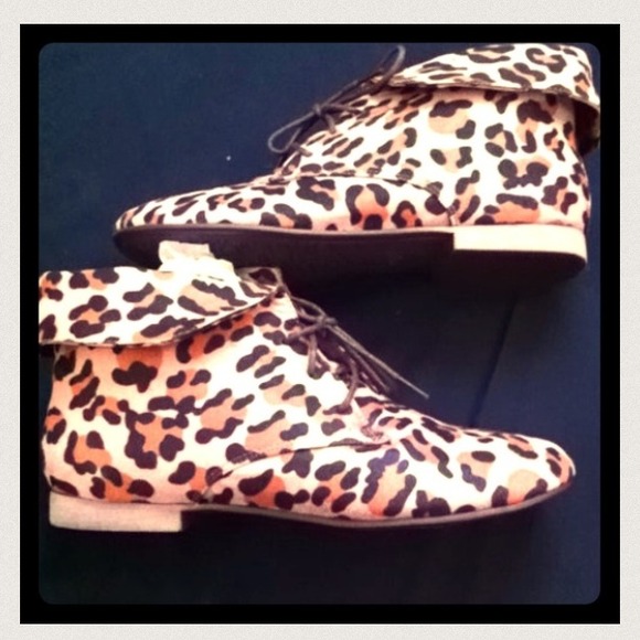 Leopard booties :)