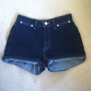 🌼ON HOLD High Waisted Dark Denim Shorts🌼