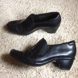Clark's brand black shoe