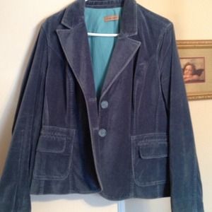 Velvet blazer fully lined.