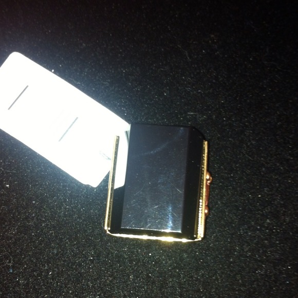 Black square stretch ring