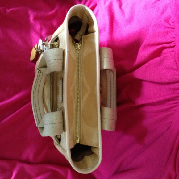 Authentic Coach Handbag - Picture 4 of 4