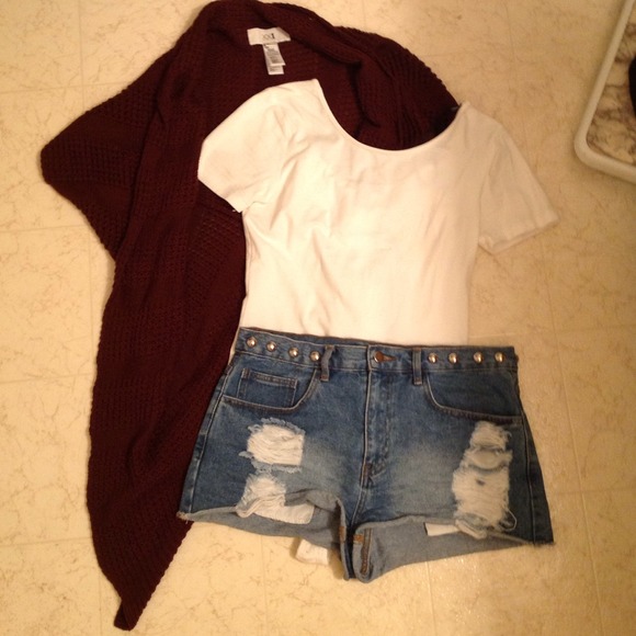 Forever 21 Sweaters - ❌Sold❌Crochet vest