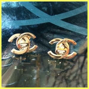 💥Turn-Lock Earrings SALE💥 Lowest Price Ever!!!!!