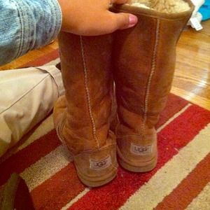 Beige uggs 🚫 TRADED🚫🚫