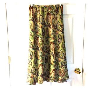 Plus size gorgeous light green skirt💥reduced💥💥