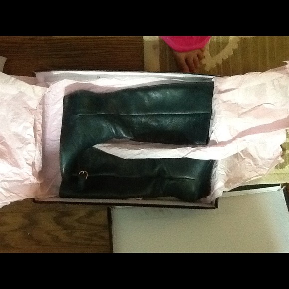 "Intyce" boots.