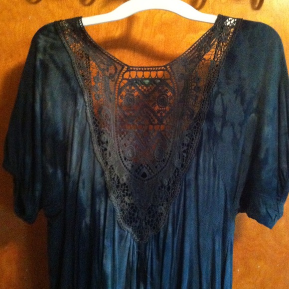 Top - Picture 2 of 2