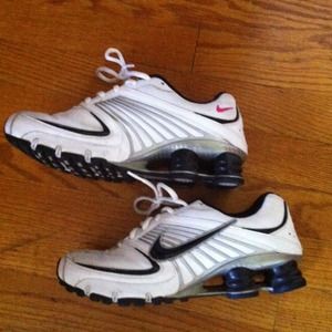 Nike shocks