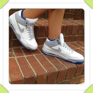 Reserved🎉Nike Flights Sneakers