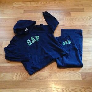 GAP sweatsuit