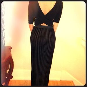 ✨HostPick 5/3✨ Long Pleated Maxi Slimming Skirt
