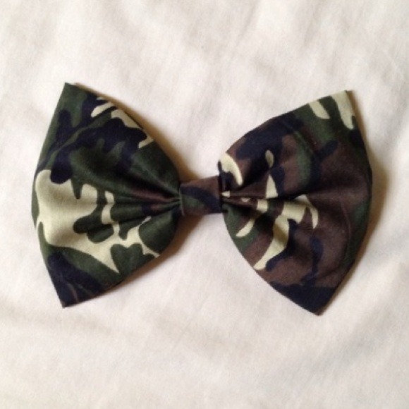 Camouflage / Army Bow 💚🎀😎