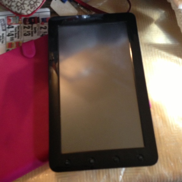 A tablet - Picture 2 of 4