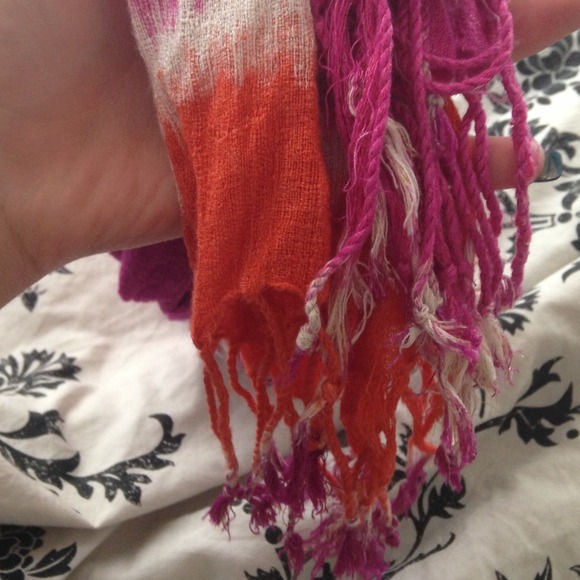 Scarf - Picture 2 of 3