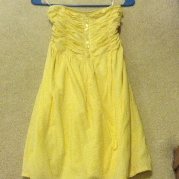 Forever 21 Dresses & Skirts - Yellow sun dress