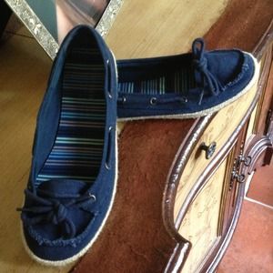 Navy blue boat flats