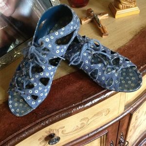 Blue floral flats