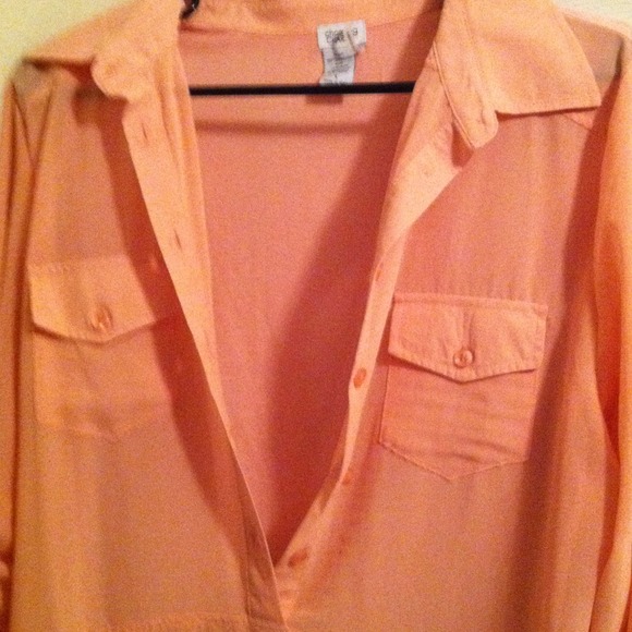 Large pink long sleeve button up shirt - Picture 2 of 4