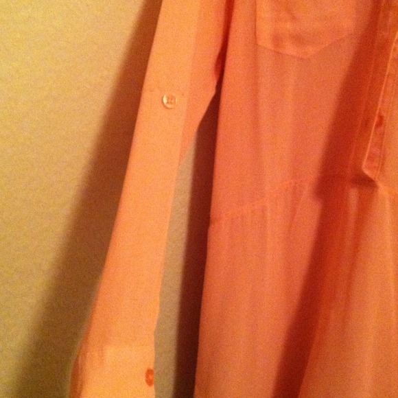 Large pink long sleeve button up shirt - Picture 3 of 4