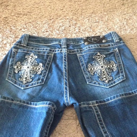 🚫SOLD🚫 Missy Me Cross Bling Jeans