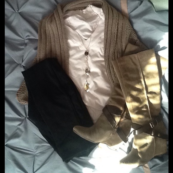 HOST PICK! Sweater wrap. Size medium reduced!! - Picture 2 of 2