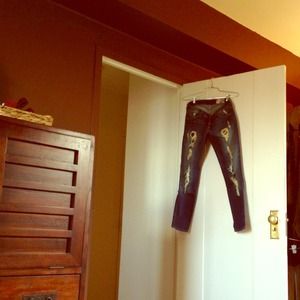 Distressed skinny jeans by Siwy. From  DASH Miami.