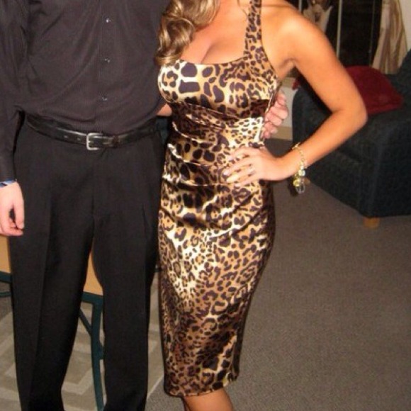 🚫SOLD in Bundle. HOST PICK🎉 Leopard Cache Dress